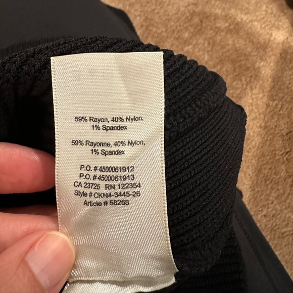 Wilfred Crevier Black Crop Knit Top - Picture 9 of 9